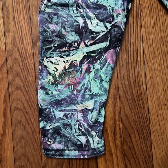 Lululemon crop 17” leggings sz 6 - Picture 3 of 6